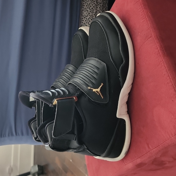 Nike Air Jordan Generation 23 Men's 8.5 Black White Aa1294-021 Sneakers - Picture 1 of 3